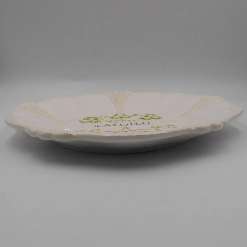 GRASSLANDS ROAD CLOVER GLEN DECORATIVE PLATE DISCONTINUED 2009 EMBOSSED FAMILY - Picture 6 of 11